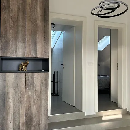 Apartments With Hot Tub Mandre, Pag - 24670