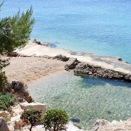 Apartment Apartments With Hot Tub Mandre, Pag - 24670 Kolan