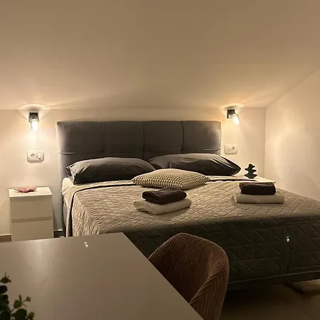 Apartments With Hot Tub Mandre, Pag - 24670 아파트